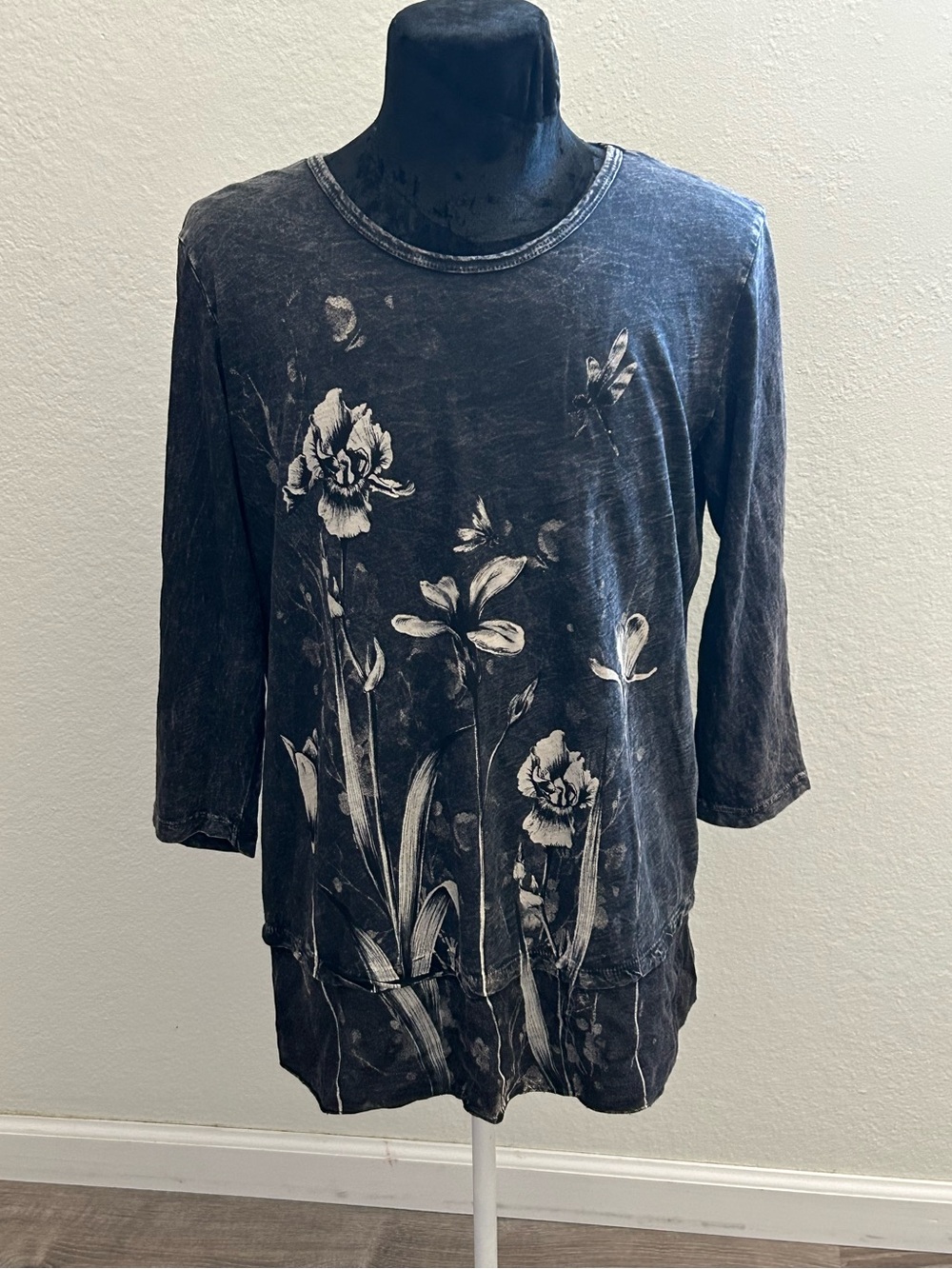 Jess & Jane Floral Top Size Large